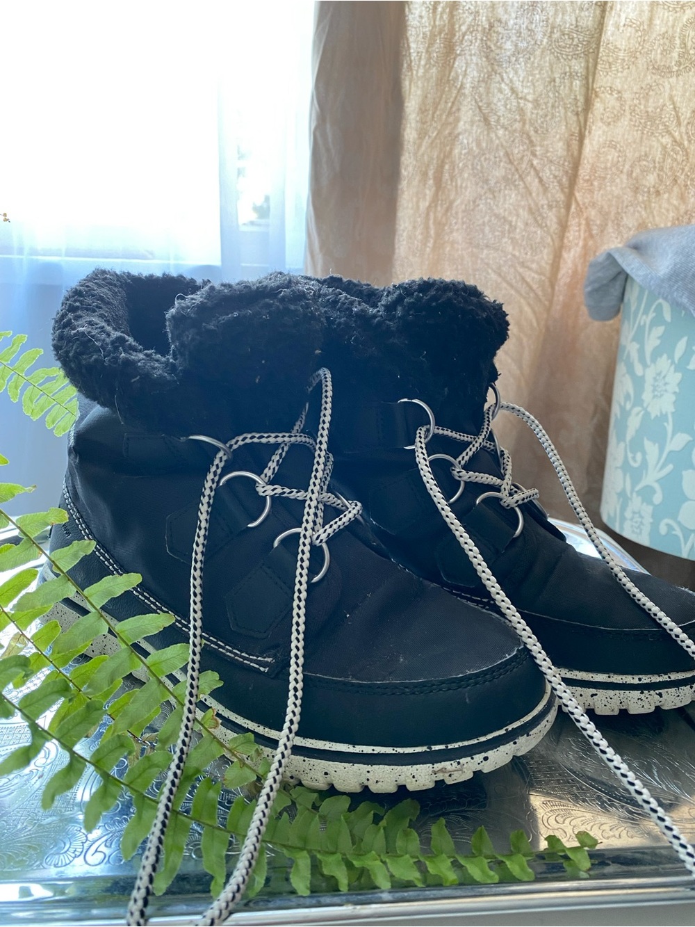 Sorel Black Faux-Fur Lace-Up Winter Boots with Contrasting White Trim